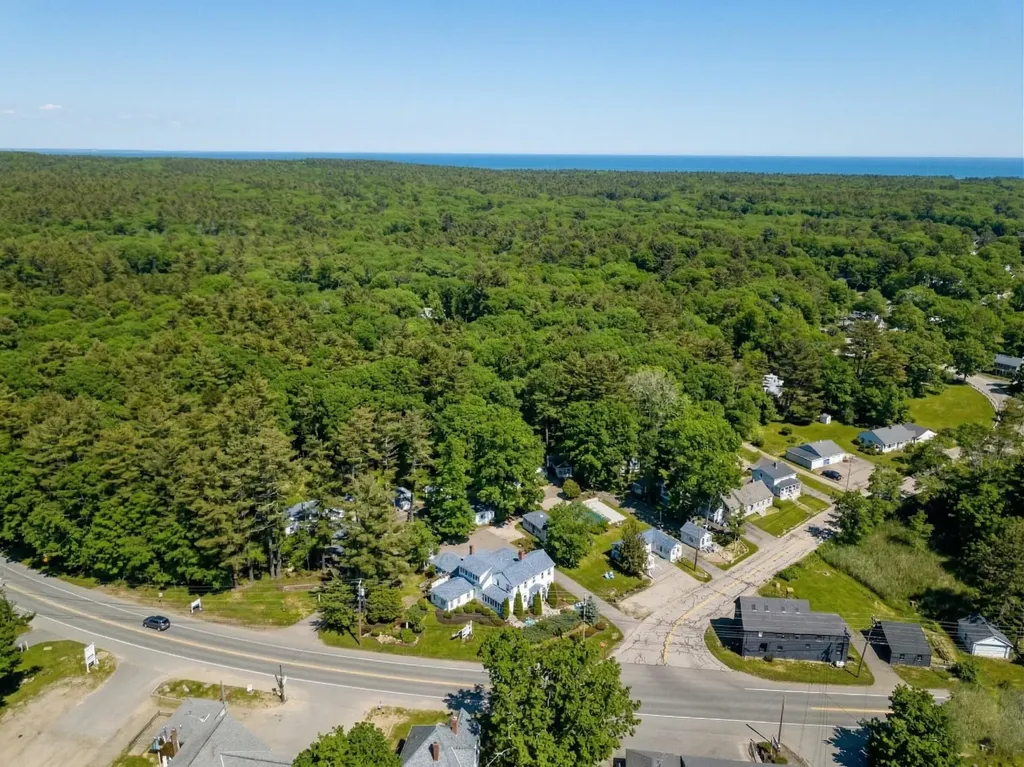 2 River Road York ME 03902