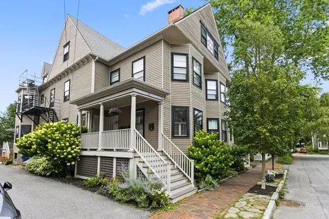 9 Lewis Street Portland ME 04102