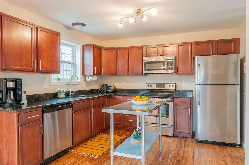 196 Spring Street Westbrook ME 04092