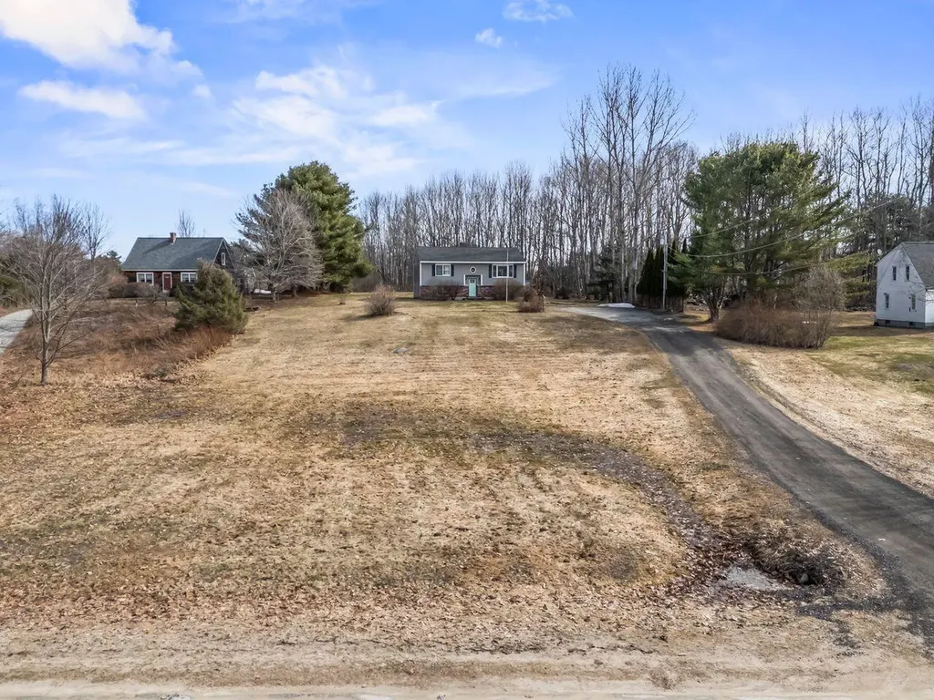 27 Oak Ridge Drive Standish ME 04084