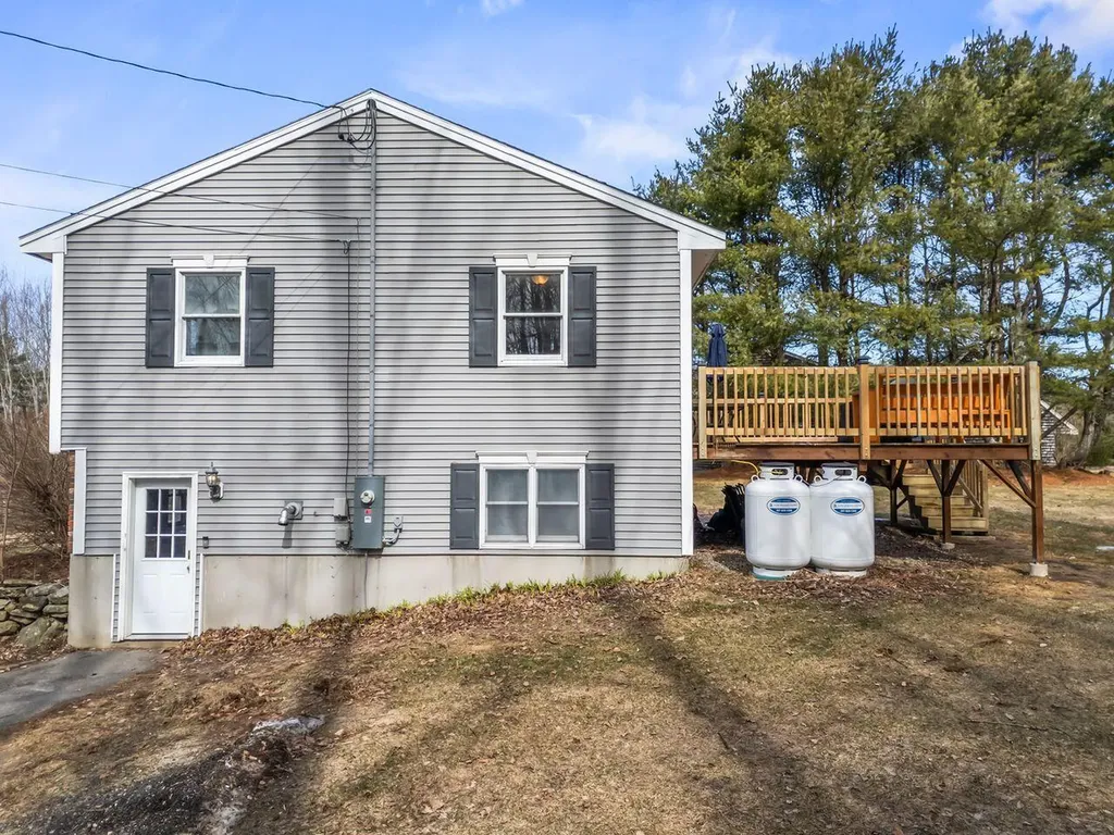 27 Oak Ridge Drive Standish ME 04084