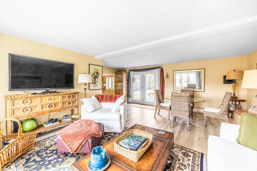 10 Pleasant Street Winterport ME 04496