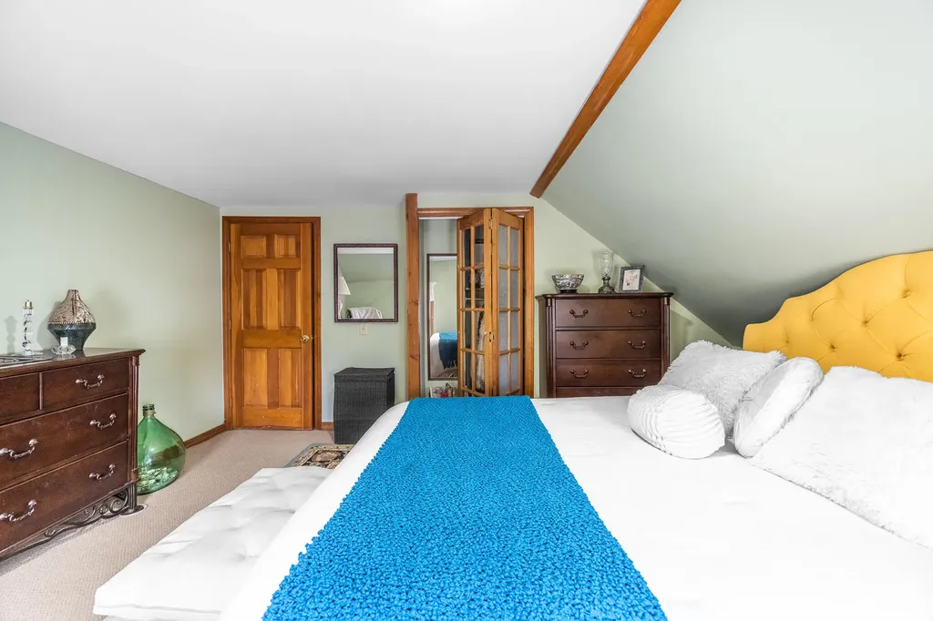 10 Pleasant Street Winterport ME 04496