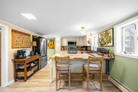 10 Pleasant Street Winterport ME 04496