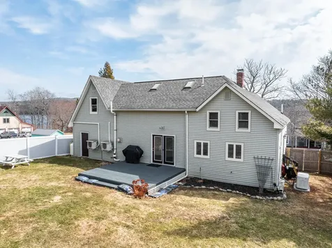 10 Pleasant Street Winterport ME 04496