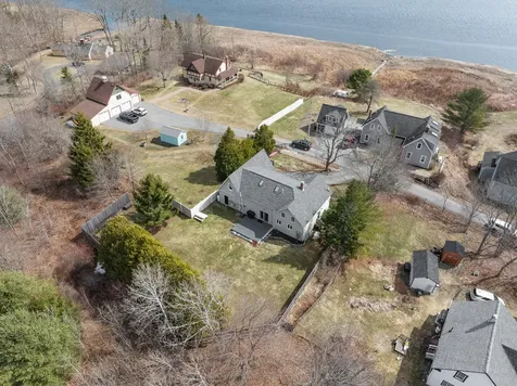 10 Pleasant Street Winterport ME 04496