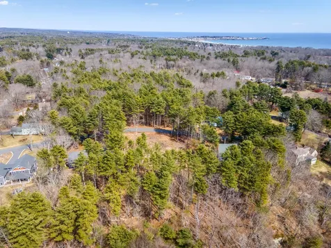 15 Candlewood Lane York ME 03909
