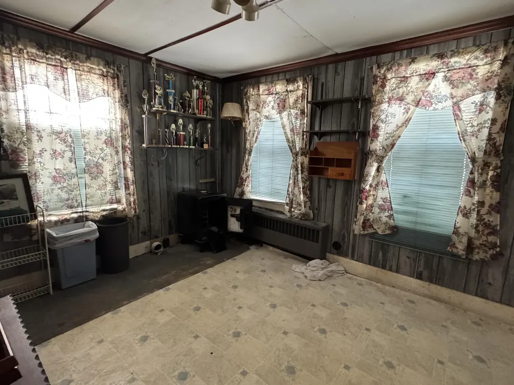 16 Heath Street Oakland ME 04963
