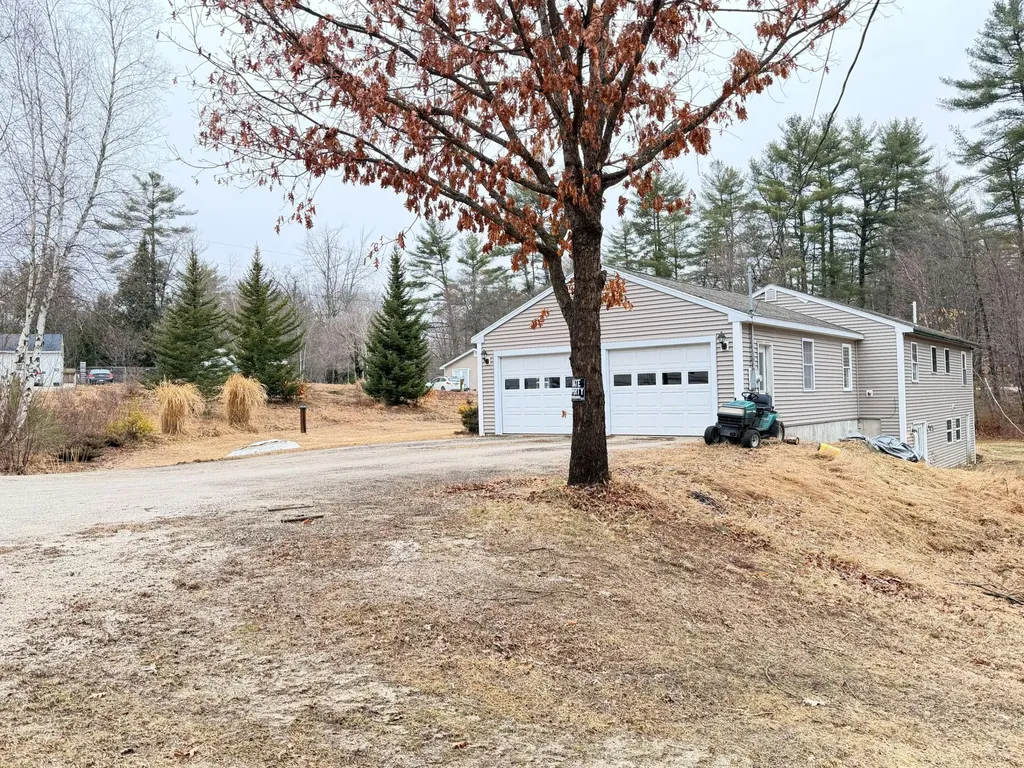 23 Tasseltop Acres Road Naples ME 04055