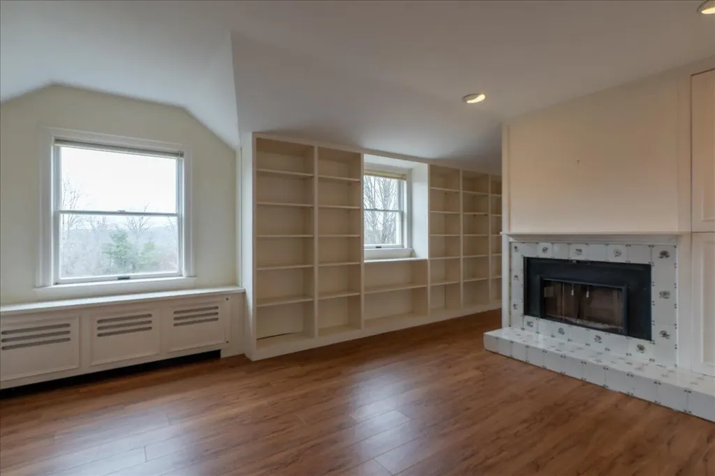 200 Mistic Avenue Rockport ME 04856