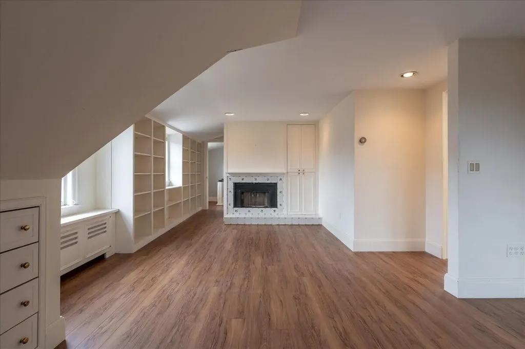 200 Mistic Avenue Rockport ME 04856
