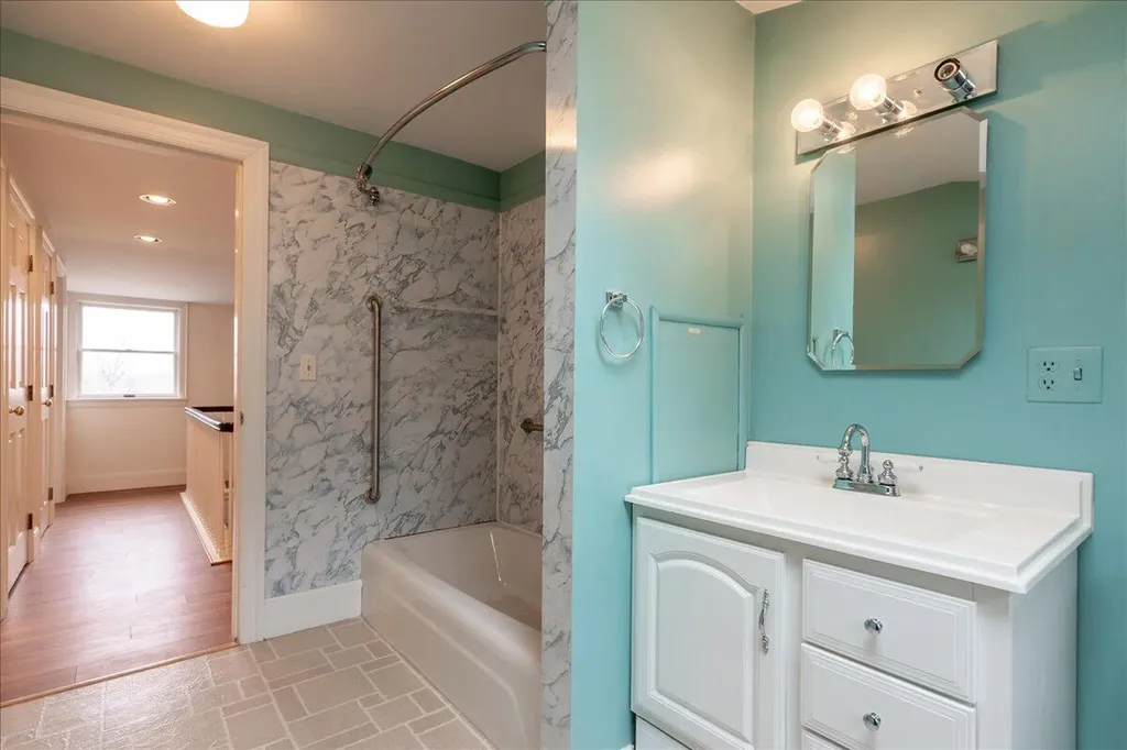 200 Mistic Avenue Rockport ME 04856