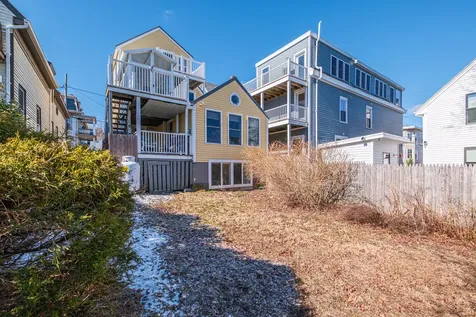 25 Howard Street Portland ME 04101