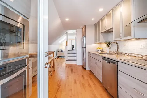 25 Howard Street Portland ME 04101
