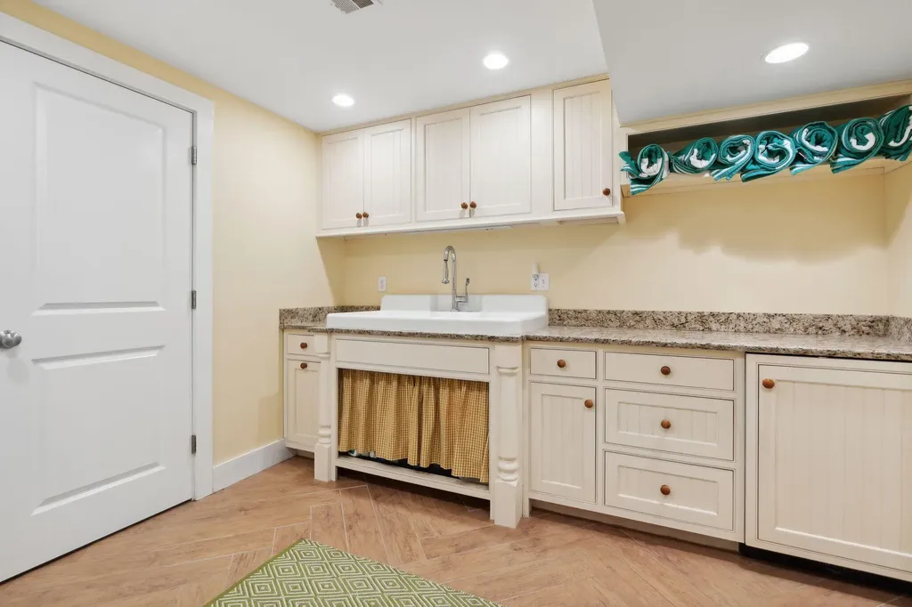 224 Ledges Road S Naples ME 04055