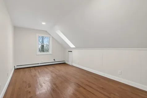27 Bradford Road Wiscasset ME 04578