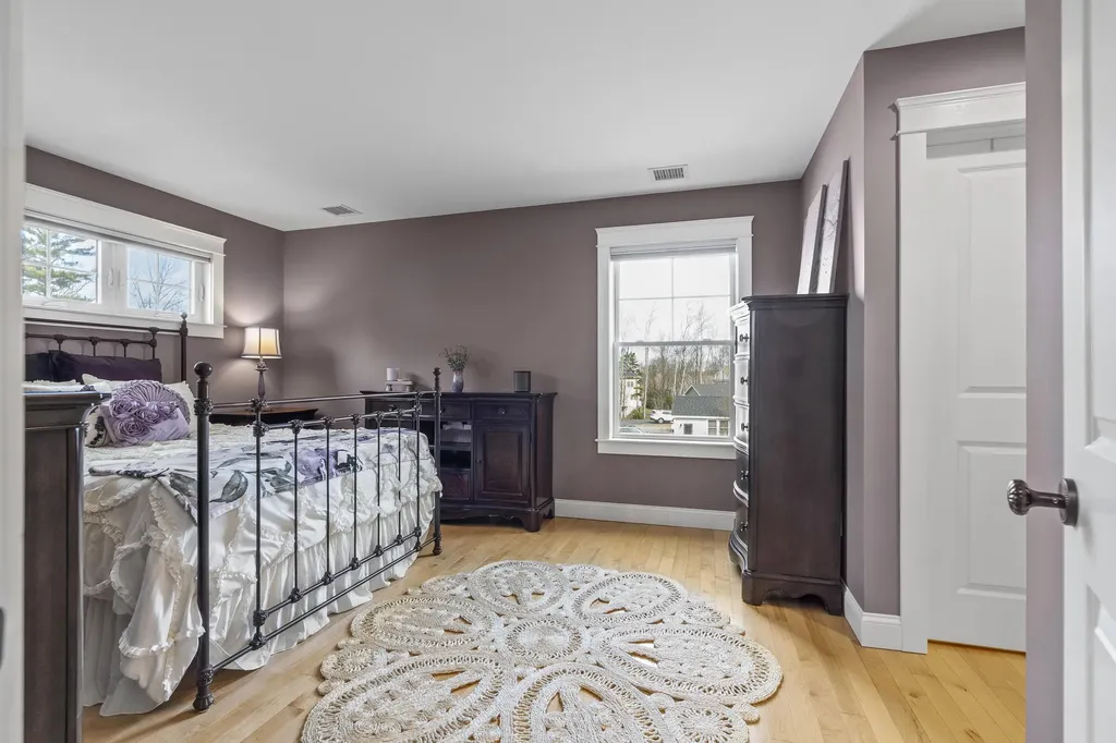 2 Franklin Circle Cape Elizabeth ME 04107