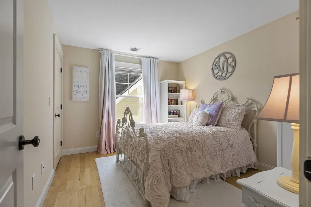 2 Franklin Circle Cape Elizabeth ME 04107