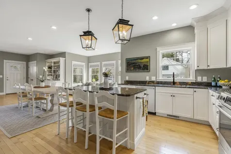 2 Franklin Circle Cape Elizabeth ME 04107