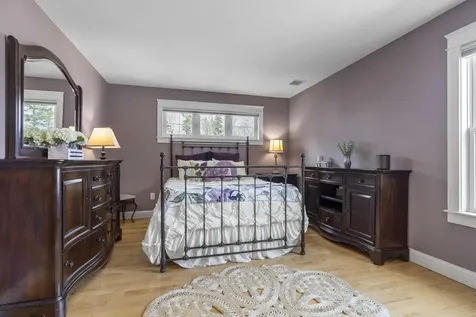 2 Franklin Circle Cape Elizabeth ME 04107