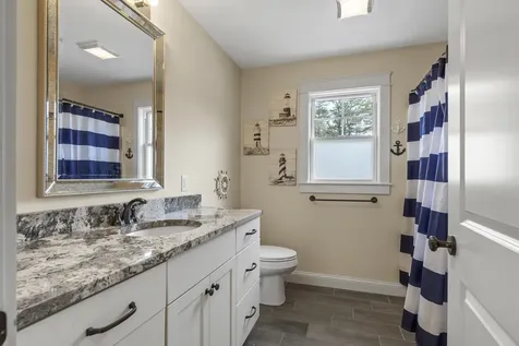 2 Franklin Circle Cape Elizabeth ME 04107