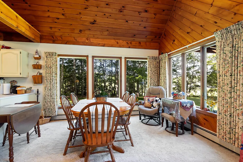 691 Middle Road Dresden ME 04342
