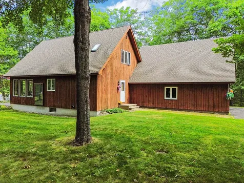 691 Middle Road Dresden ME 04342