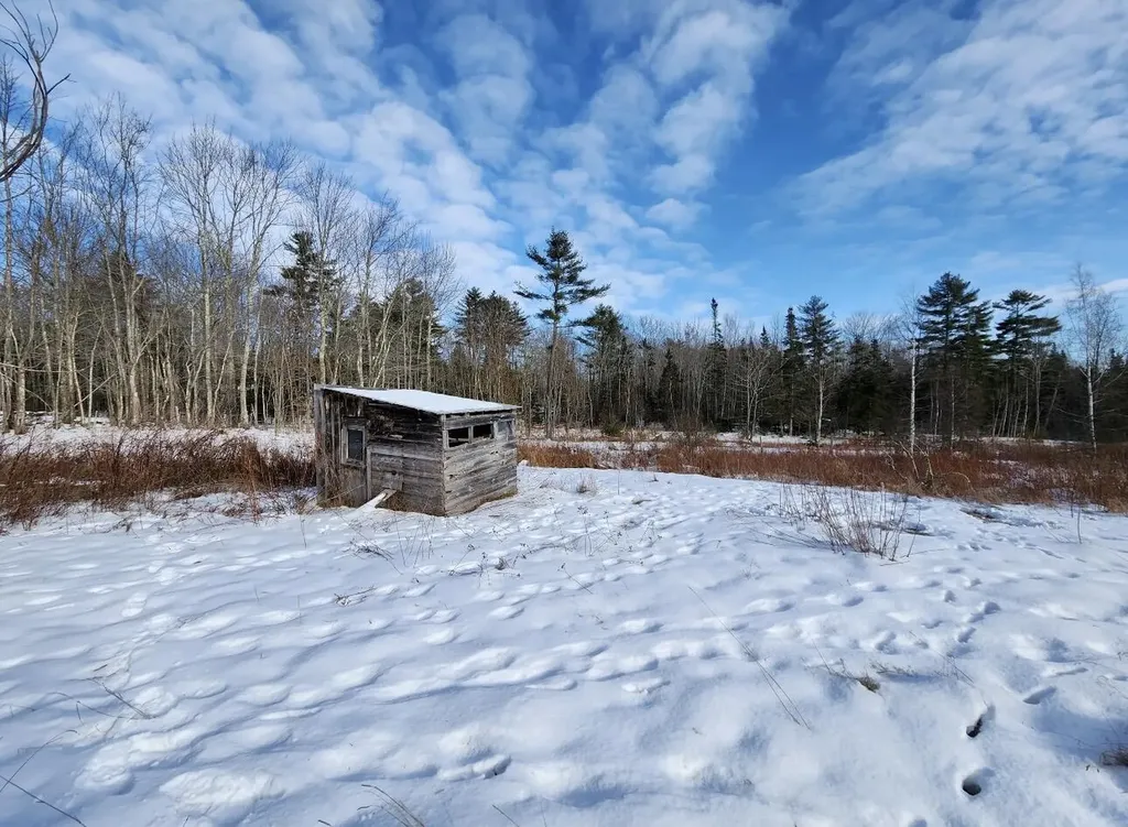 698 Stream Road Winterport ME 04496