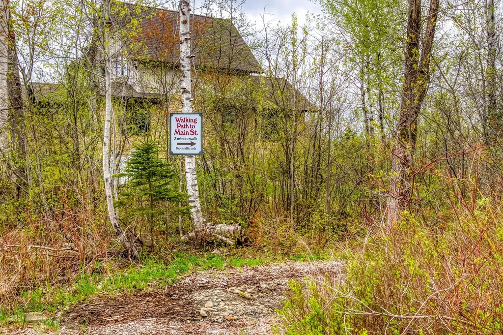 8 Marbles Way Rangeley ME 04970