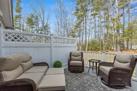 23 Chamberlain Way Kennebunk ME 04043