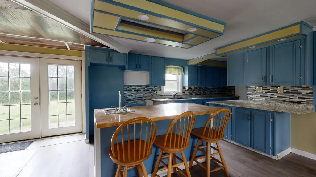 445 W River Road Augusta ME 04330