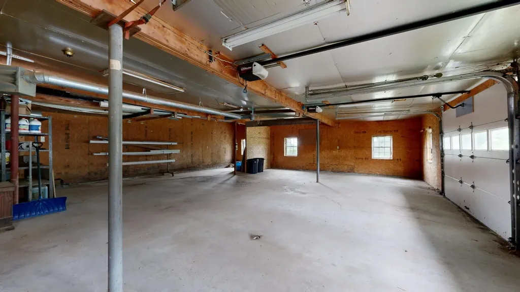445 W River Road Augusta ME 04330