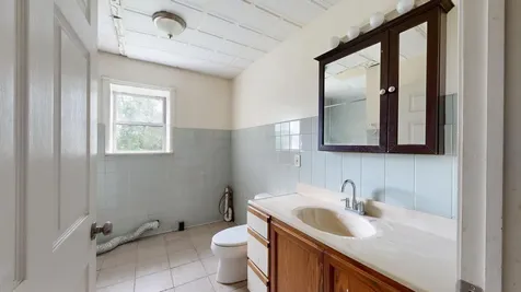 445 W River Road Augusta ME 04330