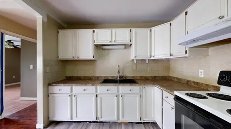 445 W River Road Augusta ME 04330
