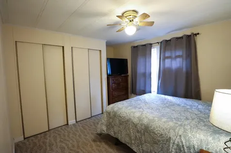 9 Lynewood Drive Norway ME 04268