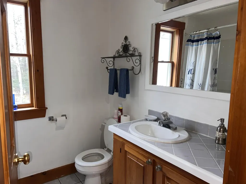 15 Eagle Lane Damariscotta ME 04543