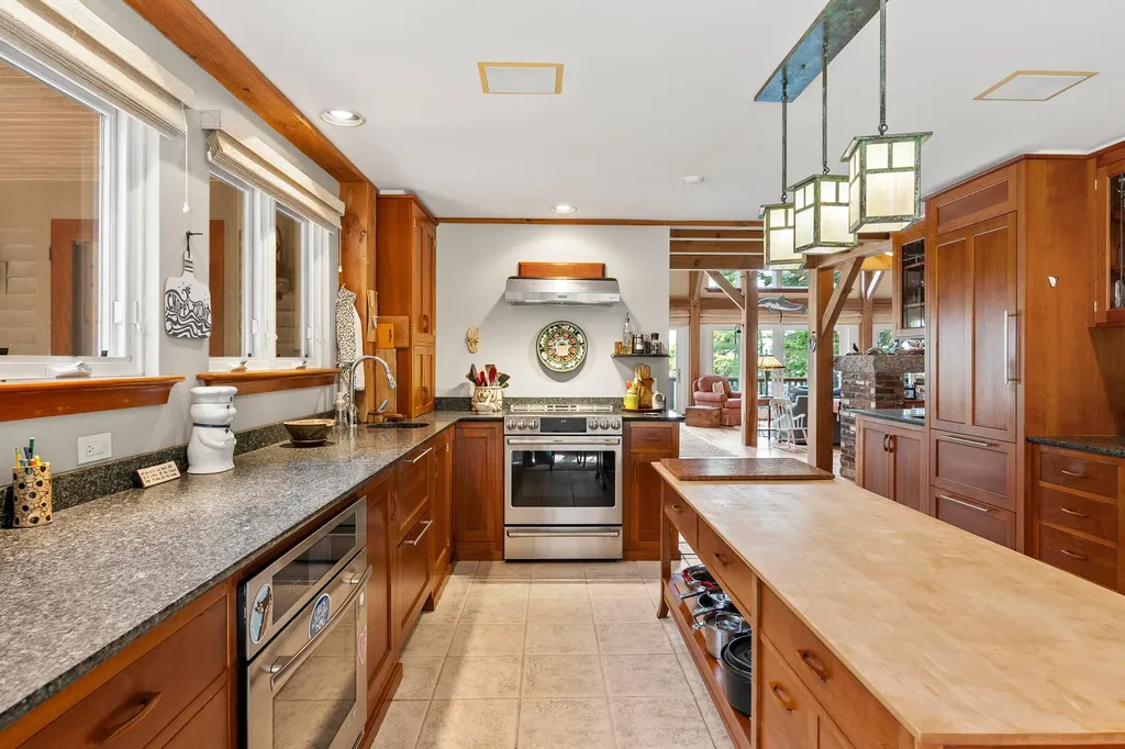93 Governors Point Road Harpswell ME 04079