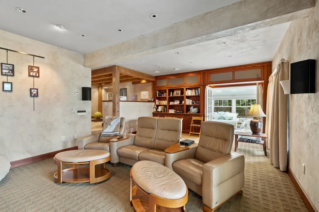 93 Governors Point Road Harpswell ME 04079
