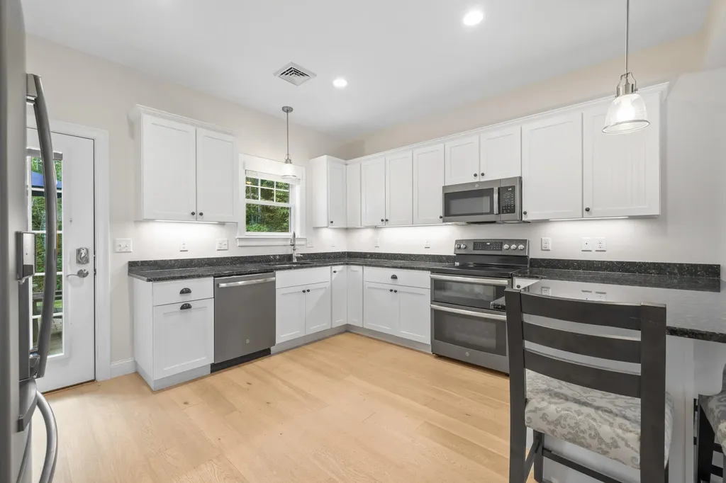 11 Kings Pine Lane Arundel ME 04046