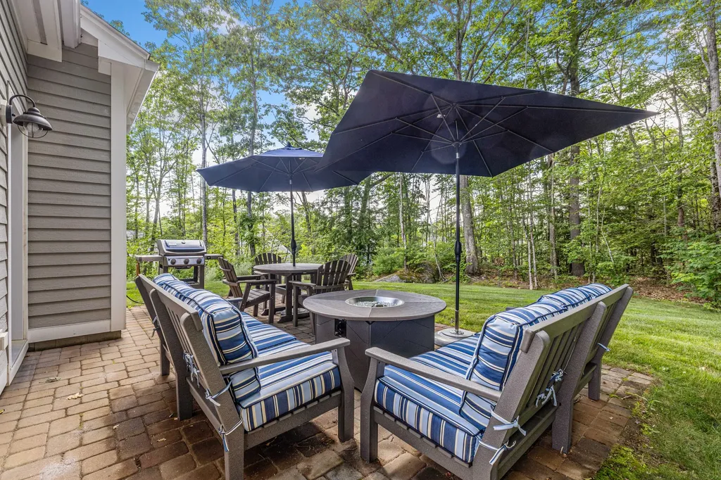 11 Kings Pine Lane Arundel ME 04046