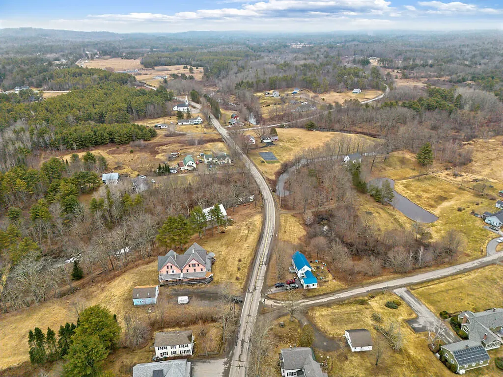 1135 E Pittston Road Pittston ME 04345