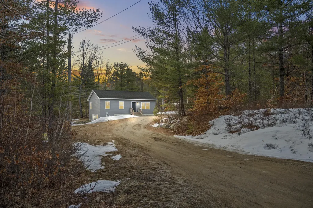 6 Oak Woods Drive Hiram ME 04041