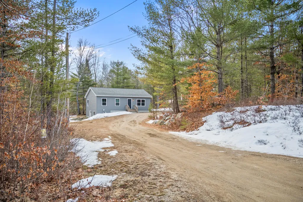 6 Oak Woods Drive Hiram ME 04041