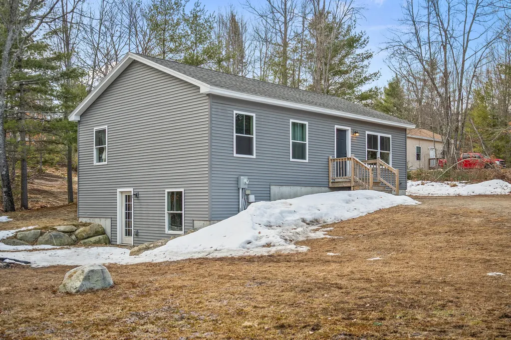 6 Oak Woods Drive Hiram ME 04041