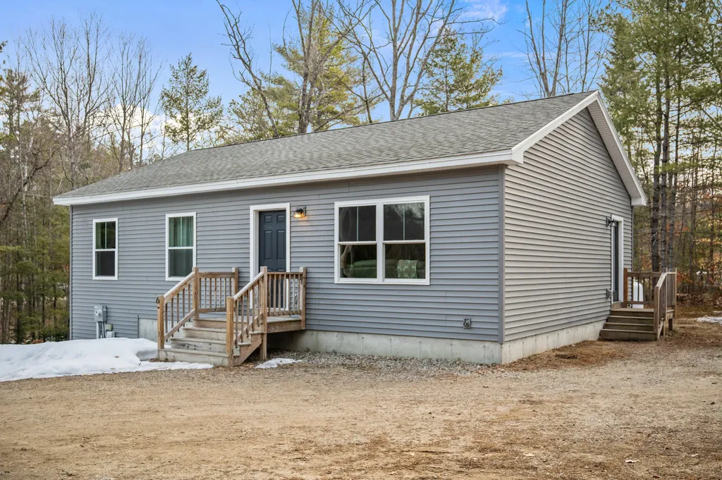 6 Oak Woods Drive Hiram ME 04041