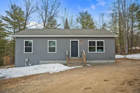 6 Oak Woods Drive Hiram ME 04041