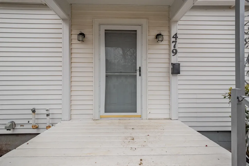479 Essex Street Dover-foxcroft ME 04426