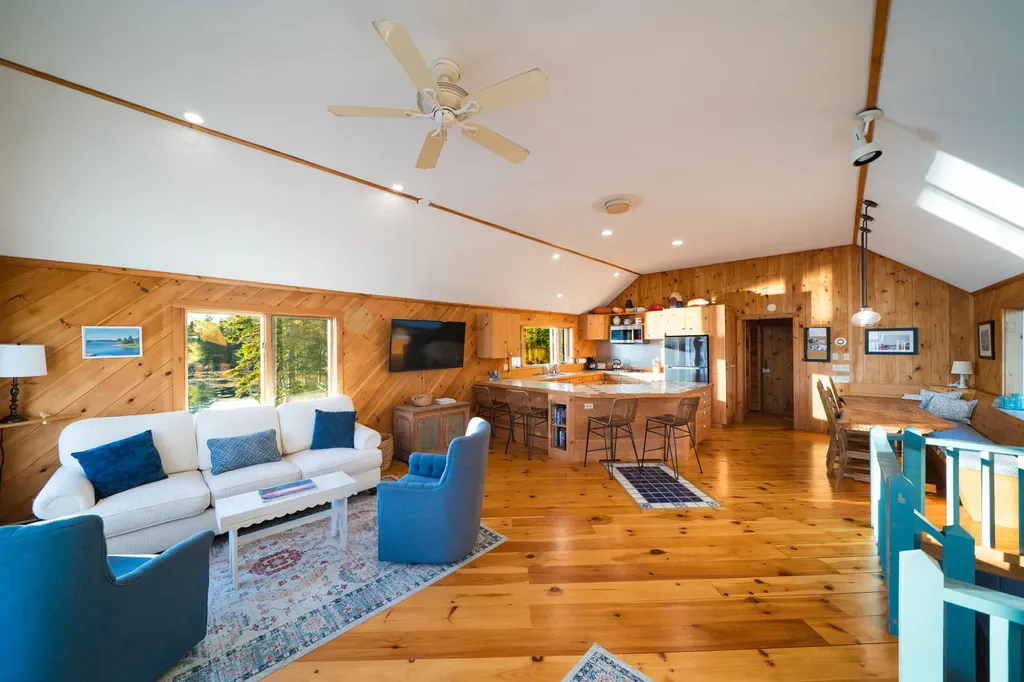 17 Bayberry Lane Tremont ME 04612