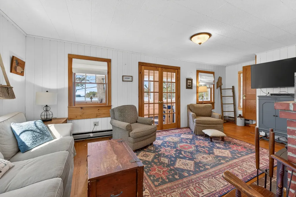 25 Katheryn Boulevard Casco ME 04015
