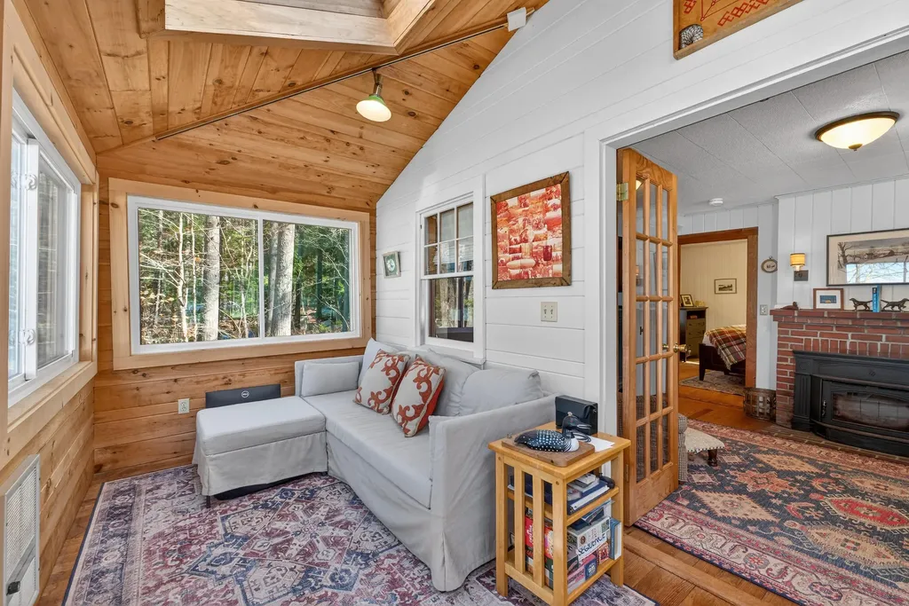 25 Katheryn Boulevard Casco ME 04015